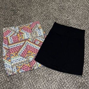Skirts size S Black and flowers